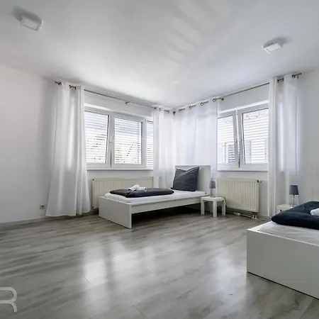 Appartement Voll Ausgestattetes, Moebliertes Mit Einzelbetten - Inklusive Kueche Und Wlan