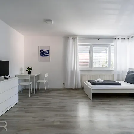 Appartement Voll Ausgestattetes, Moebliertes Mit Einzelbetten - Inklusive Kueche Und Wlan