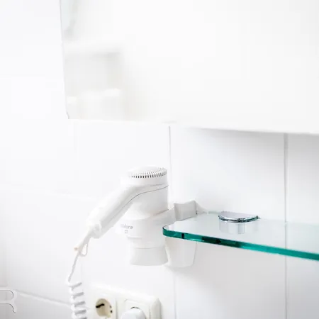 Voll Ausgestattetes, Moebliertes Mit Einzelbetten - Inklusive Kueche Und Wlan